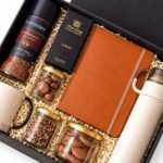 Signature Collection Hamper